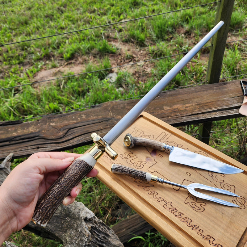 Kit Churrasco Artesanal Forjado em Aço Carbono 5160, com Cabo de Chifre de Cervo